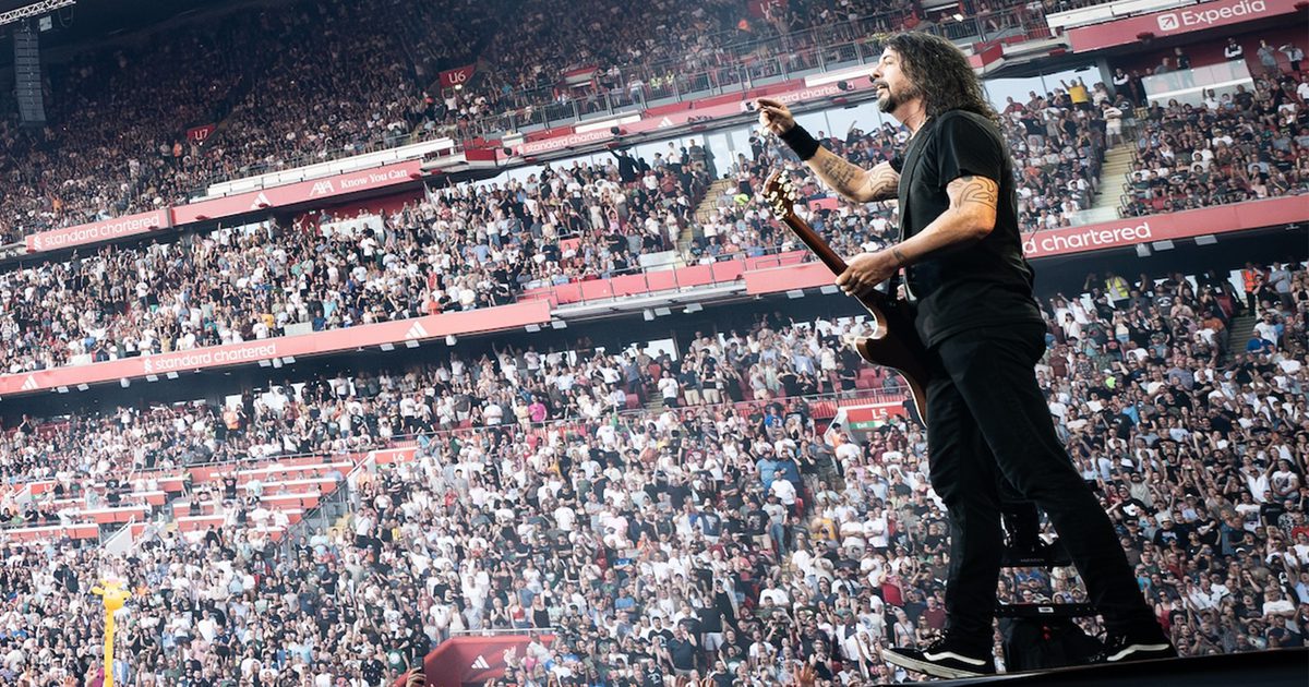 What a magnificent Grohl! Foo Fighters score big as they do the…