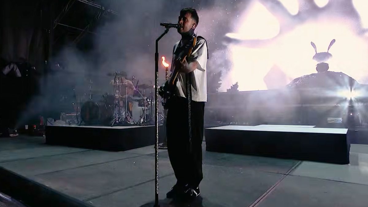 Drag Path Rabbit Watch twenty one pilots perform Drag Path live at AT&T… | Kerrang!
